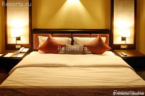 Karon Beach Resort & Spa 14
